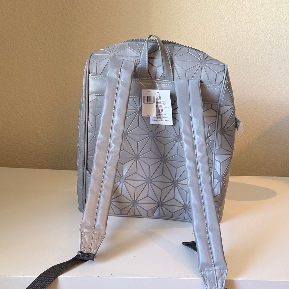 Geometric Silver Backpack - Picture 2 of 6